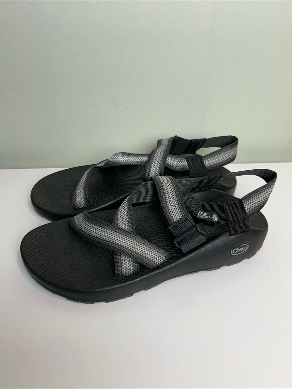 Chaco Z/Cloud 2 Sandals Mens 11 Black Gray Adjustable Strappy Hiking Outdoor